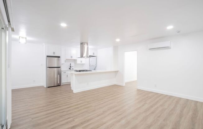 1235 N OGDEN DR