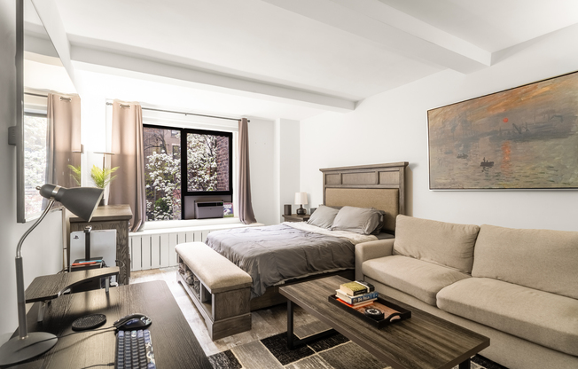 Studio, 1 bath, $3,200, Unit 3T