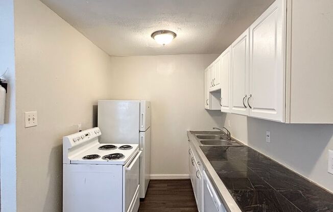 1 bed, 1 bath, $750, Unit SC512