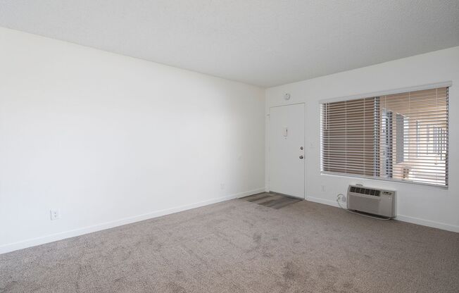 1 bed, 1 bath, 560 sqft, $1,725, Unit 22