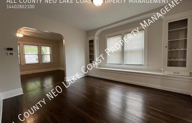1614 LARCHMONT AVE