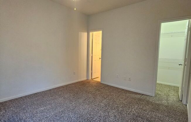 2 beds, 2 baths, $950