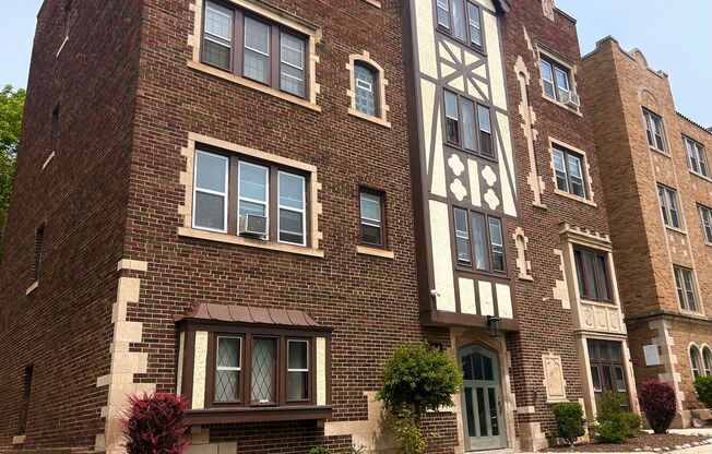 Studio, 1 bath, $755, Unit 8