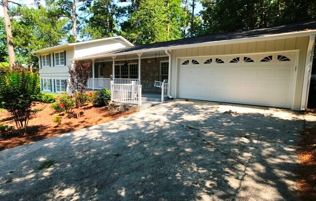 Beautiful renovated Walton HS split level home!