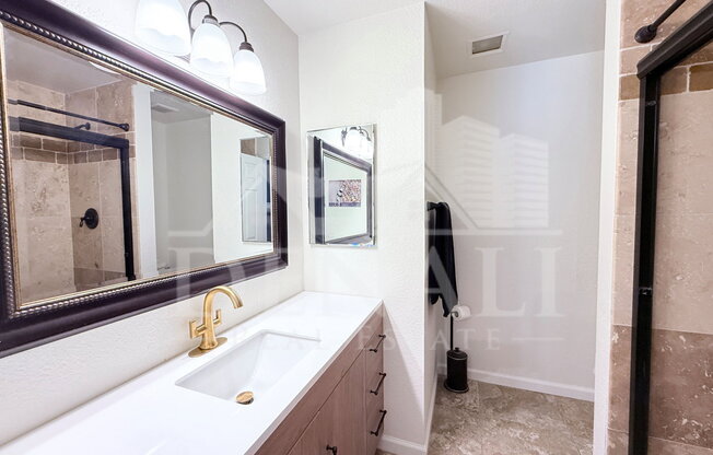 2 beds, 2 baths, 1,076 sqft, $1,950, Unit Unit 160