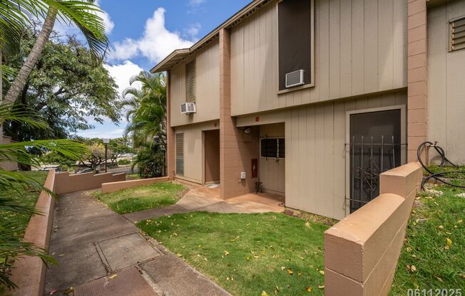 (2bd / 1ba / 1 parking Condo in Makakilo Gardens 2, Kapolei)