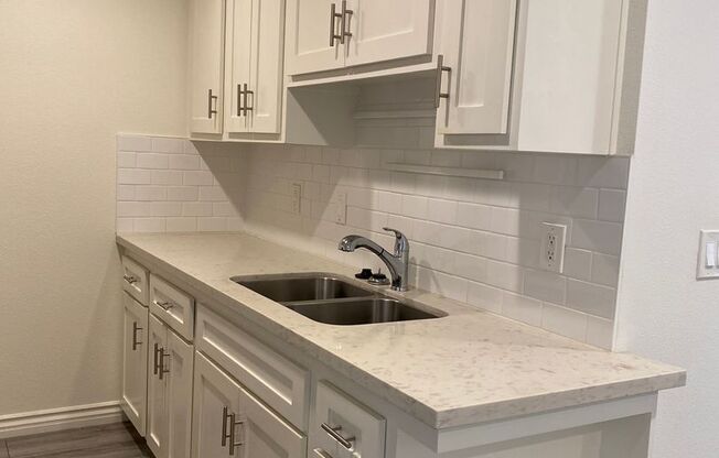 1 bed, 1 bath, 600 sqft, $1,800, Unit 304