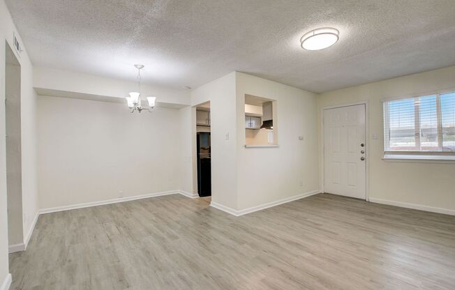 1 bed, 1 bath, 525 sqft, $916, Unit 8400-111