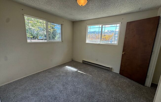 3 beds, 1 bath, $1,395