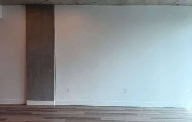 2 beds, 2 baths, 816 sqft, $4,295, Unit 405