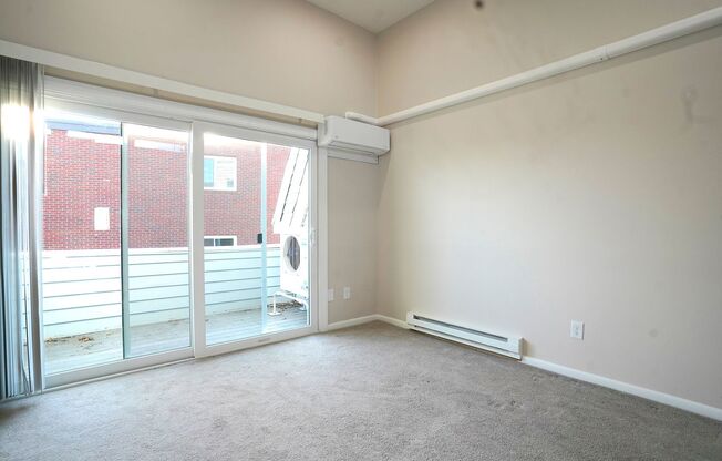 1 bed, 1 bath, 775 sqft, $2,350, Unit 24-6