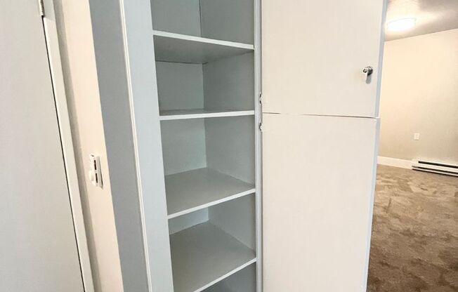 1 bed, 1 bath, 480 sqft, $1,395, Unit 213