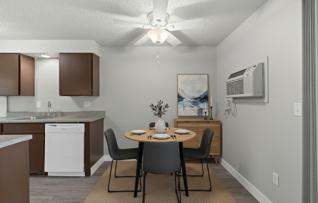 Kitchen & Dining Room