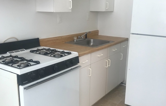 Studio, 1 bath, 450 sqft, $1,099, Unit 46-1F