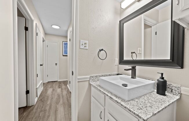 2 beds, 1 bath, $1,475, Unit 119