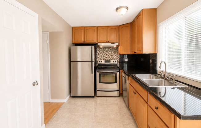 Lovely 2-bedroom home located in Fremont! – Cabrillo Neighborhood!