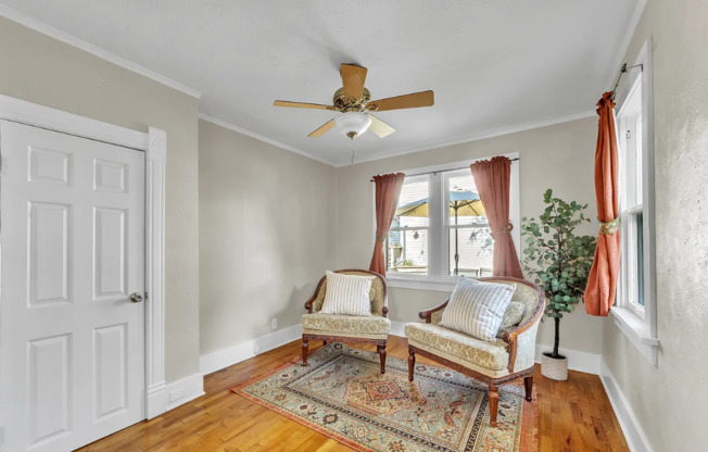 Beautiful 5 Bedroom Home with Lots of Natural Light and Private Fenced Backyard! A Must See!