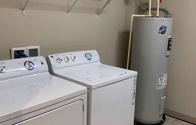 1 bed, 1 bath, 902 sqft, $1,975, Unit 511