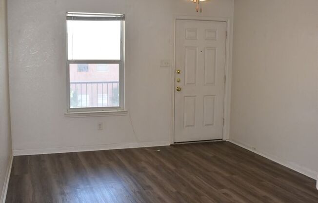 1 bed, 1 bath, 700 sqft, $725, Unit 207-STILL OCCUPIED BY RESIDENT