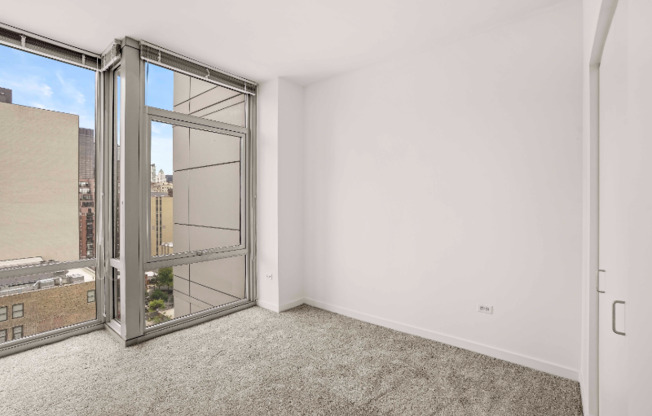 567 S DEARBORN
