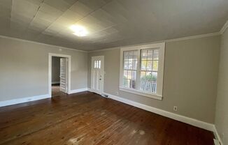 2 beds, 1 bath, $995