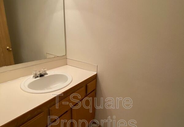 7614 230 ST SW