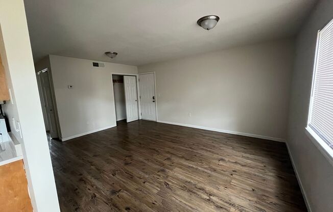 2 beds, 1 bath, 680 sqft, $875, Unit 1026A