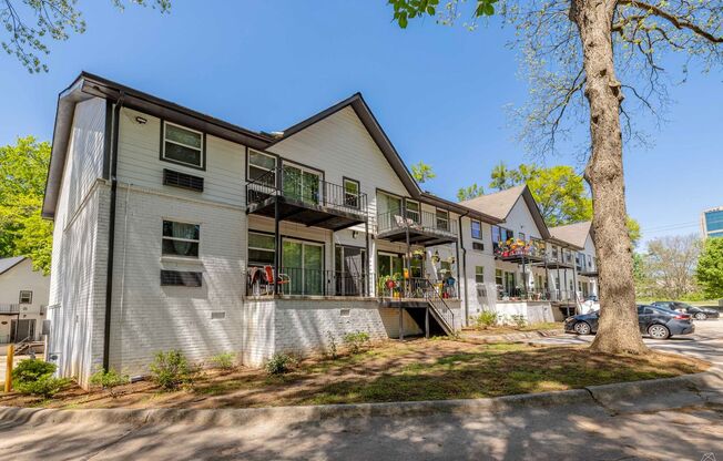 1 bed, 1 bath, 672 sqft, $1,100, Unit 2010-02