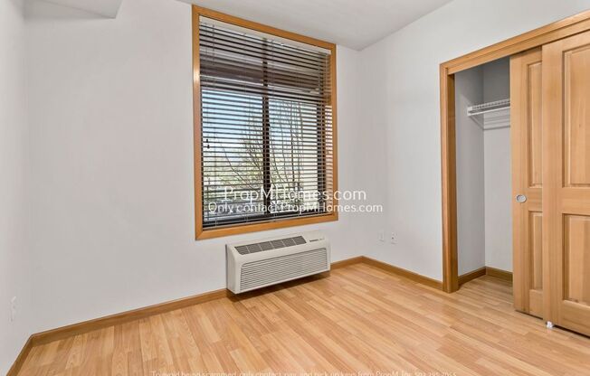 1 bed, 1 bath, $1,449, Unit 287 NE 3rd Street - 206