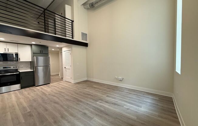1 bed, 1 bath, 768 sqft, $2,695, Unit 106