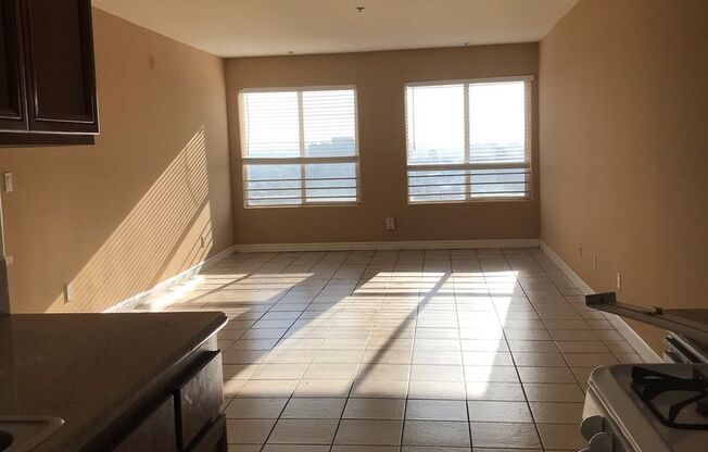 1 bed, 1 bath, 875 sqft, $2,100, Unit 104