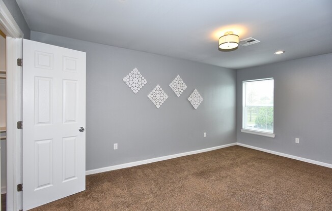 2 beds, 1 bath, 950 sqft, $1,389, Unit 0305