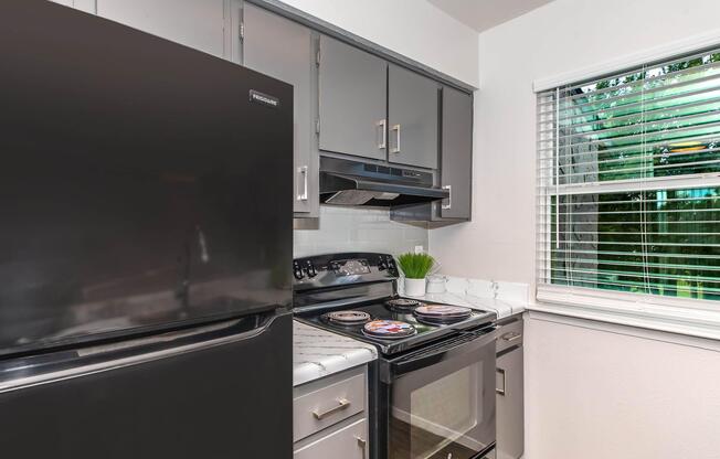 1 bed, 1 bath, 690 sqft, $1,189