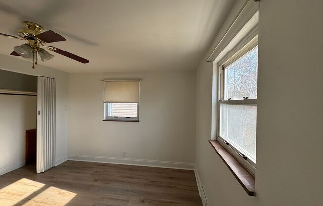 Available NOW!! 3 Beds 1.5 Bath Home