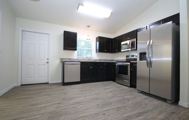 3 beds, 2 baths, $1,435