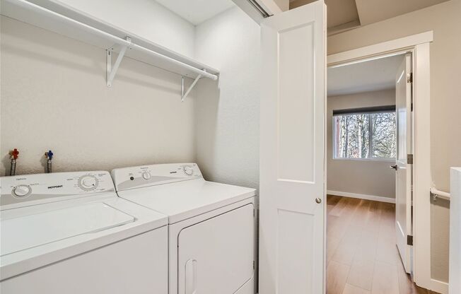 2 beds, 1.5 baths, 900 sqft, $2,195, Unit Unit 13