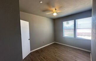 2 beds, 1 bath, 675 sqft, $750, Unit A