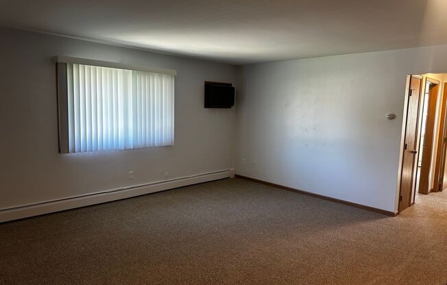 2 beds, 1 bath, 825 sqft, $1,045, Unit 1805-3