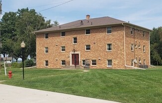 33 - Kennedy Dr