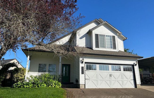 Newly Renovated 4 Bedroom. 2.5 Bath Home in Newberg- Amazing Location!