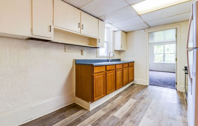 2 beds, 1 bath, $900, Unit #1 Basement