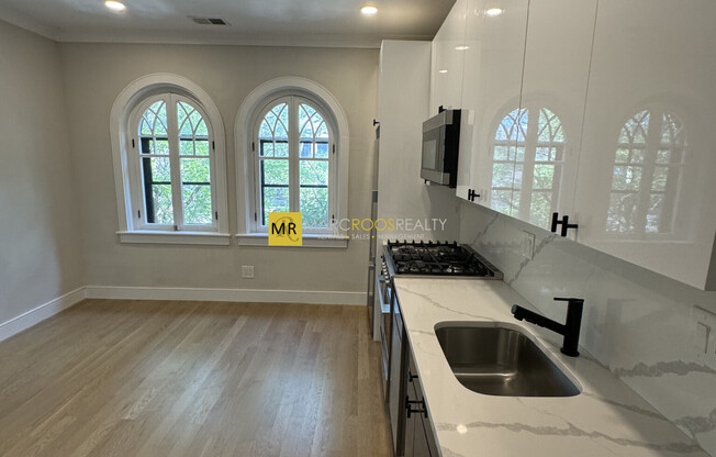 535 NEWBURY ST