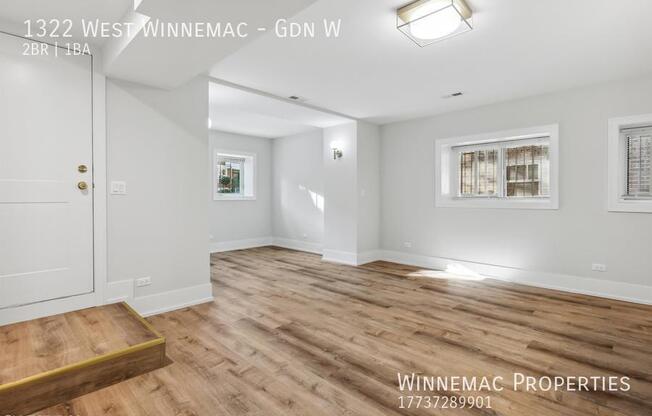 1322 W WINNEMAC AVE