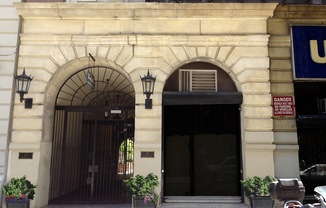 23 WAVERLY PL