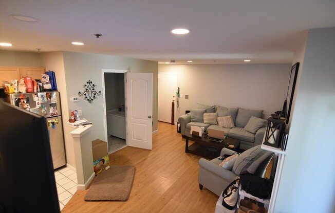 1 bed, 1.5 baths, 742 sqft, $2,500, Unit E108