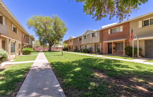 4 bedroom 2.5 bathroom townhome in the heart of Tempe!