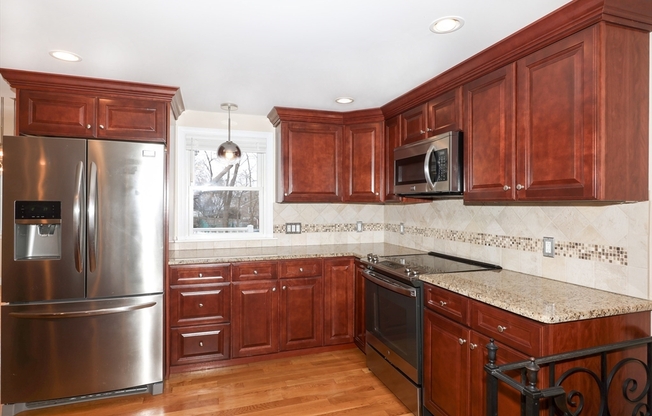 48 GRAYMORE RD