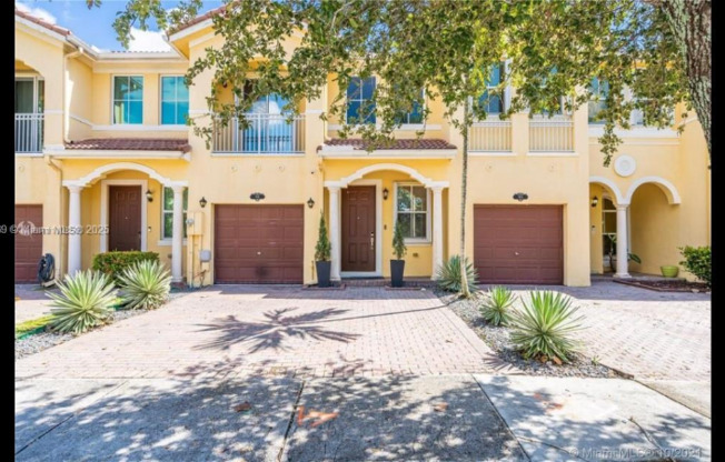 981 SW 149 CT