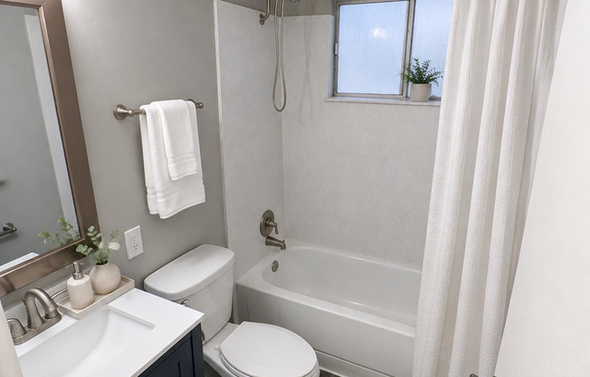 1 bed, 1 bath, 650 sqft, $1,300, Unit 2223-05
