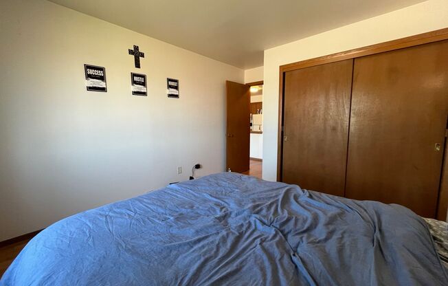 1 bed, 1 bath, $1,015, Unit 5